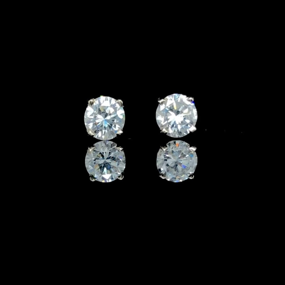 123019 - .81 ctw stud earrings