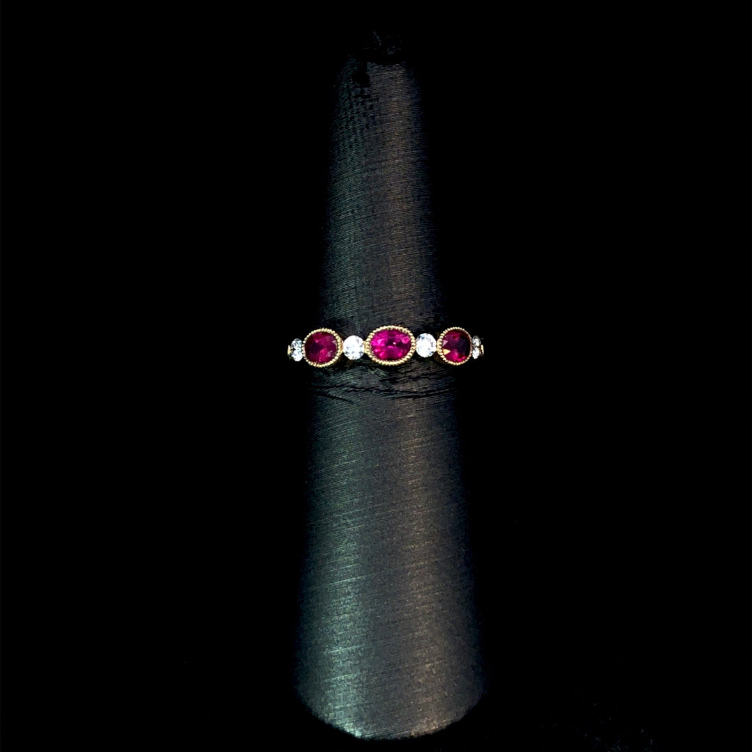 166513 - .77ctw diamond ring