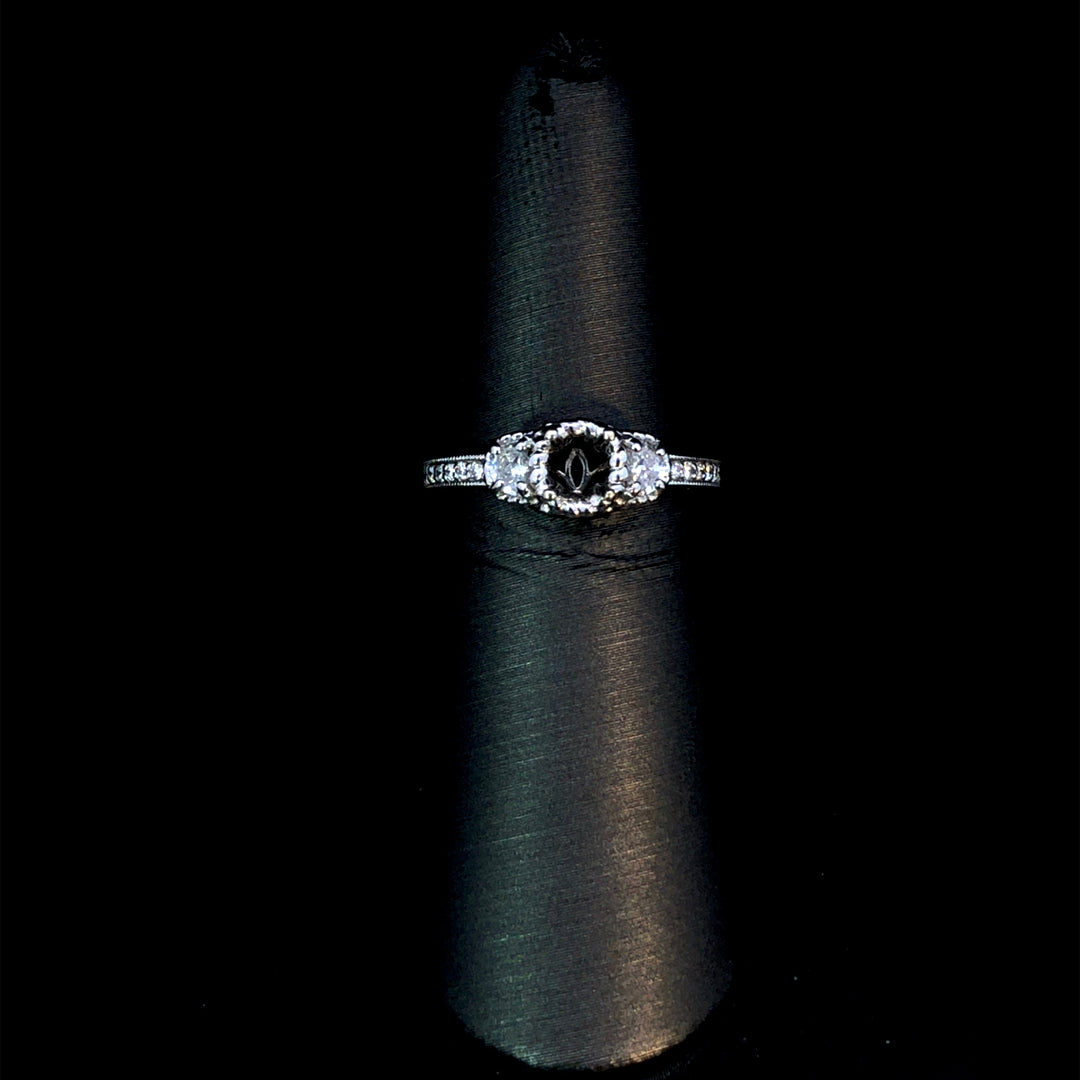 136523 - .39 ctw diamond semi mount
