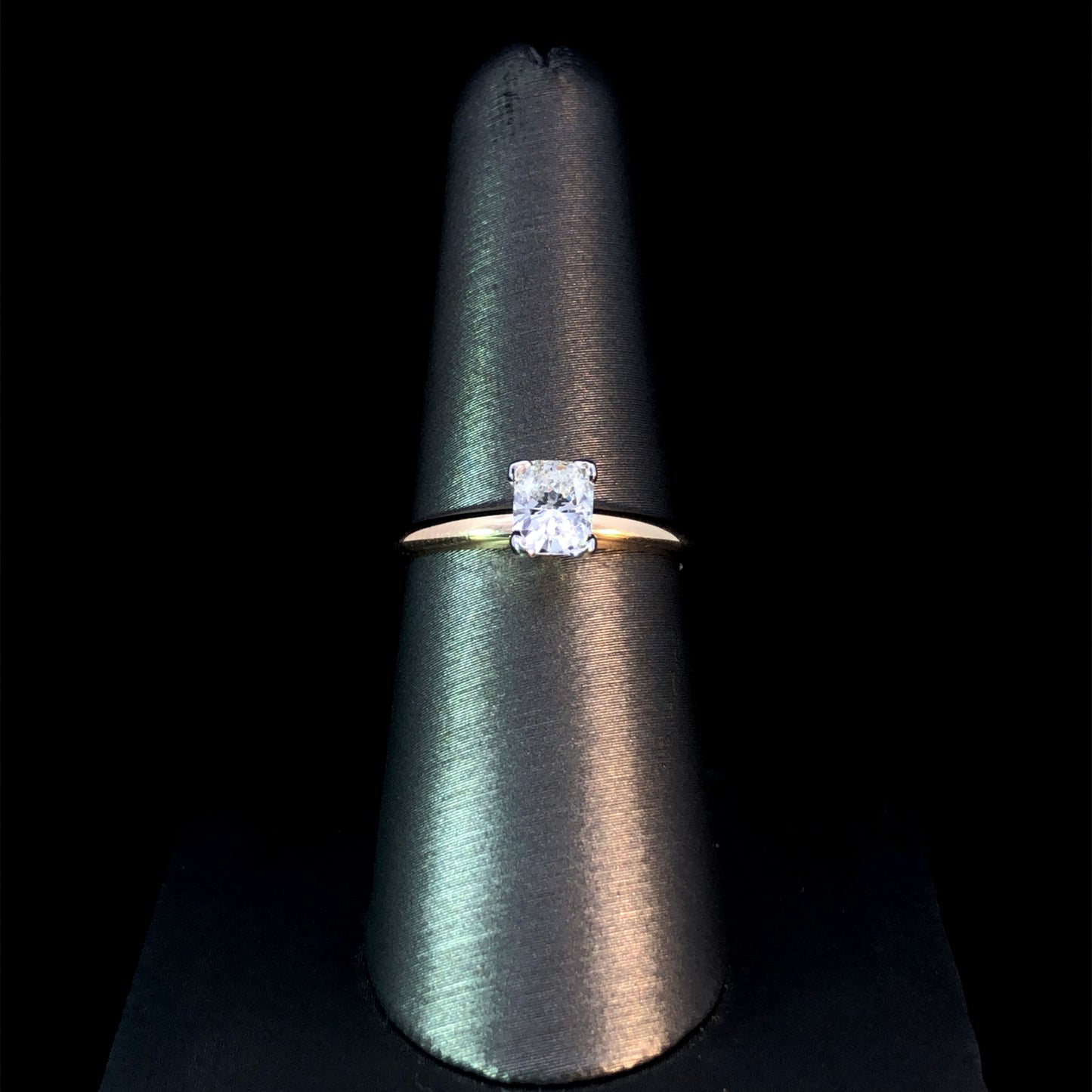 147878 - .72 ct diamond ring