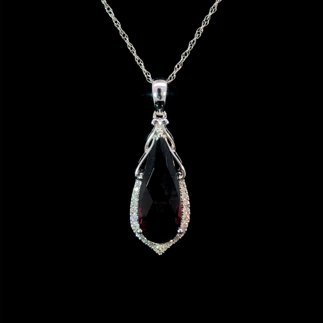 158257 - 5.73 ctw garnet and diamond pendant