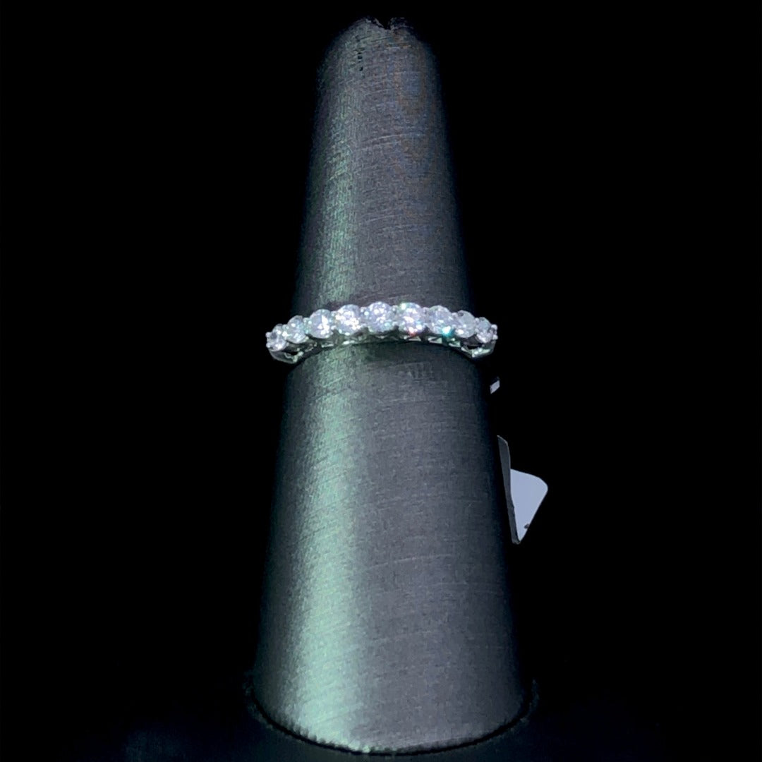 156844 - .44 ctw diamond band