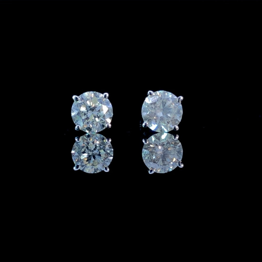 162190 - .70 ctw diamond studs