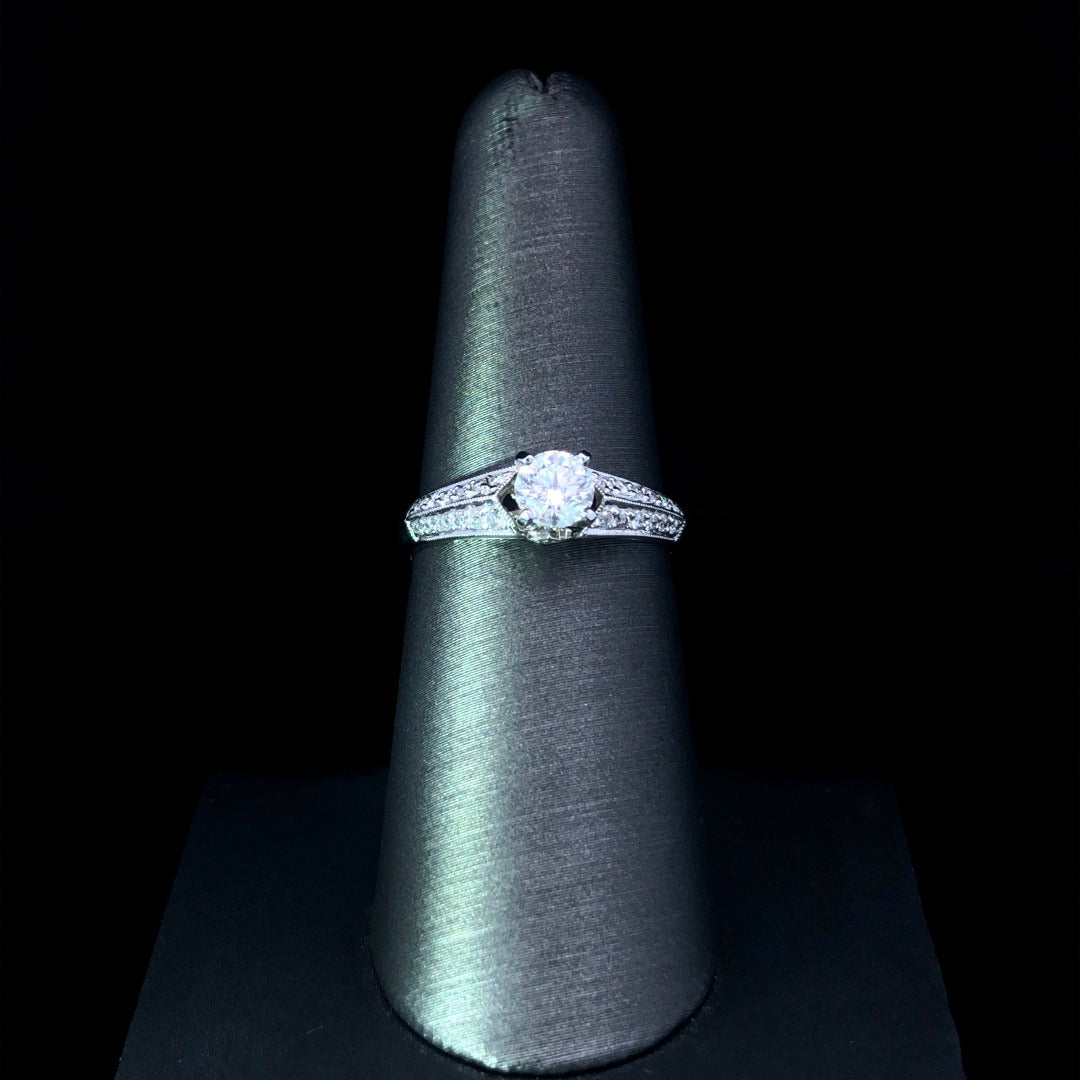 141911 - .61 ctw diamond ring