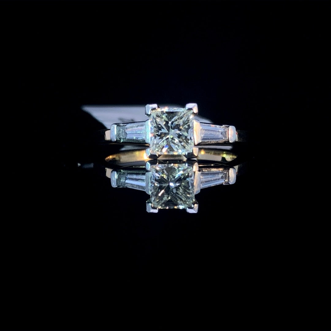 114102 - 1.00 ctw diamond ring