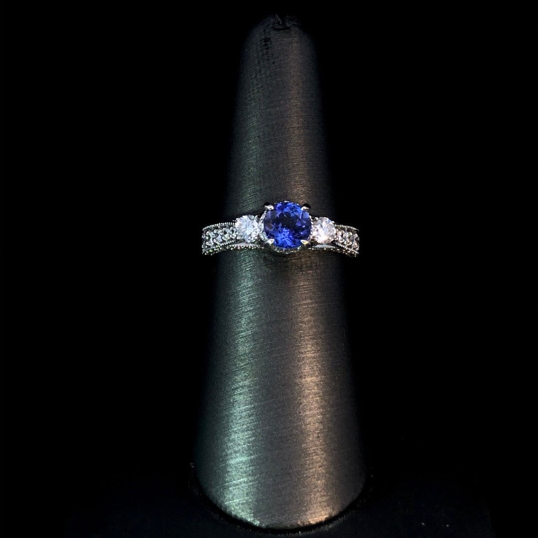 150894 - 1.60 ctw tanzanite and diamond ring