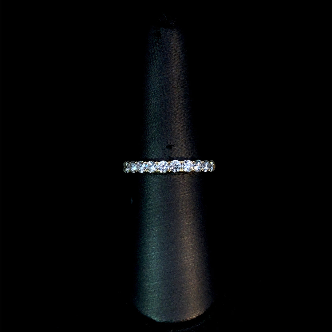165075 - .76 ctw diamond band