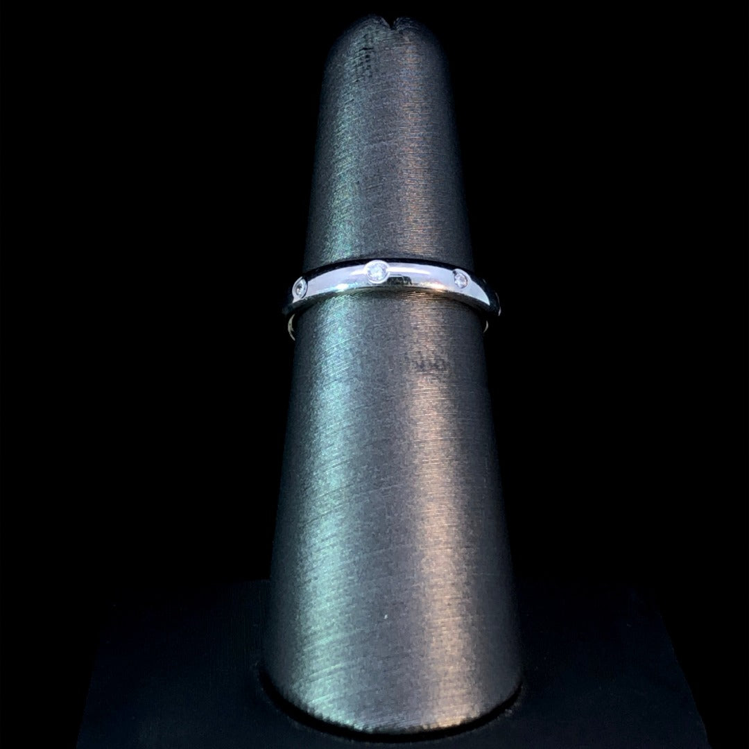 139229 - .16 ctw diamond wedding band