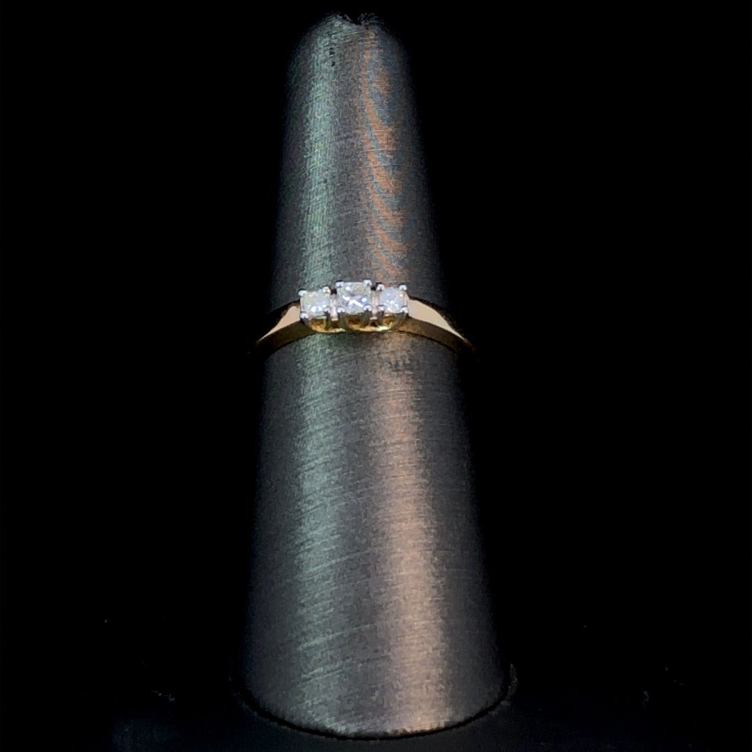 158773 - .25 ctw diamond ring