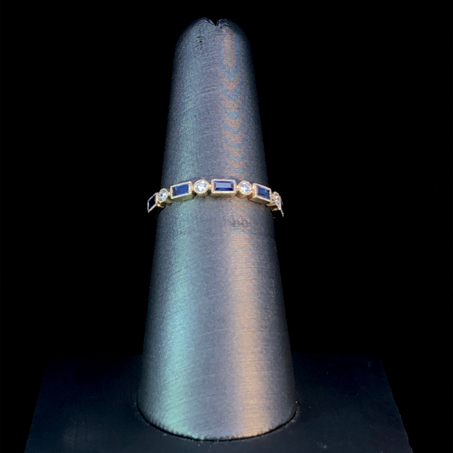 157698 - .47 ctw diamond and sapphire band