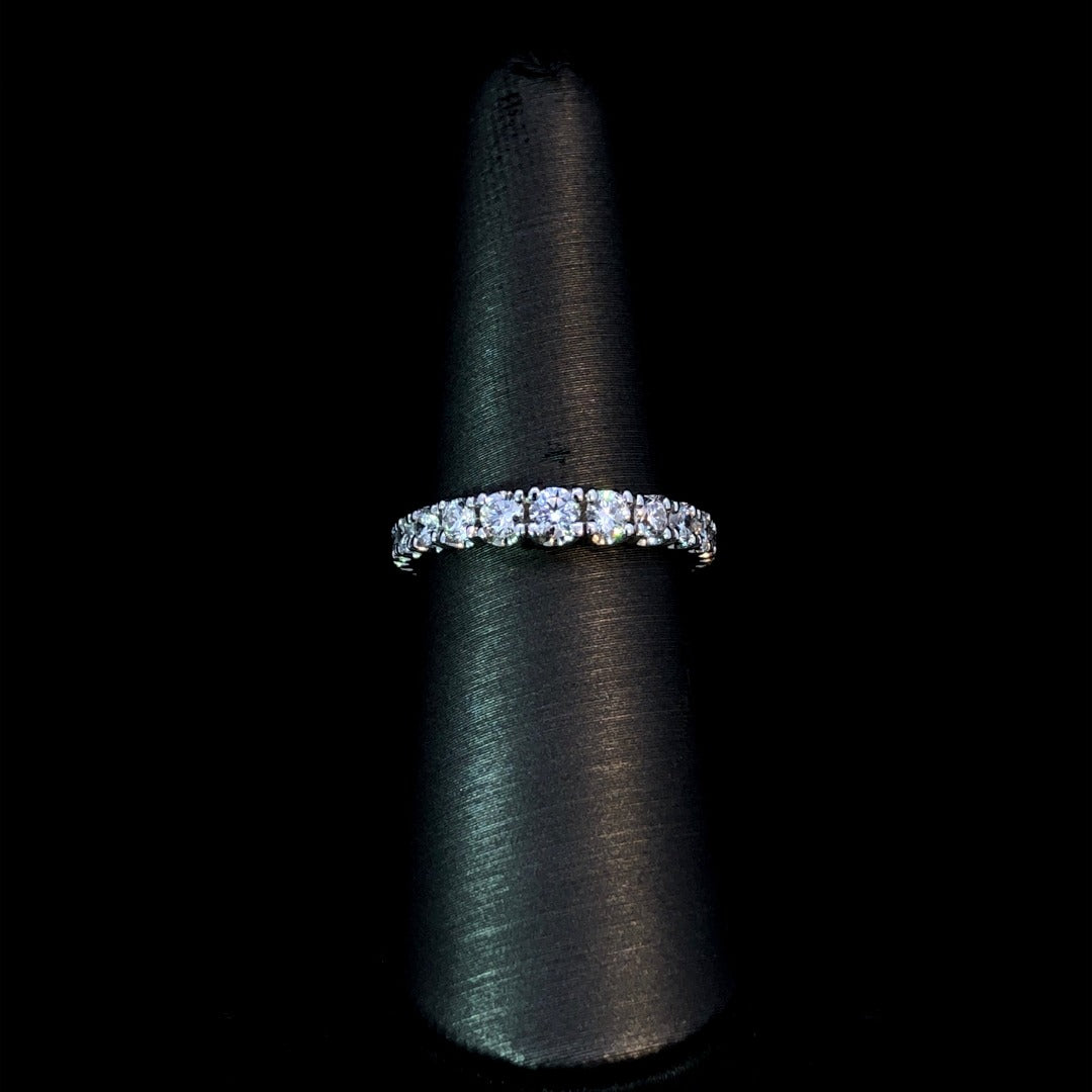 163577 - 1.10 ctw diamond band