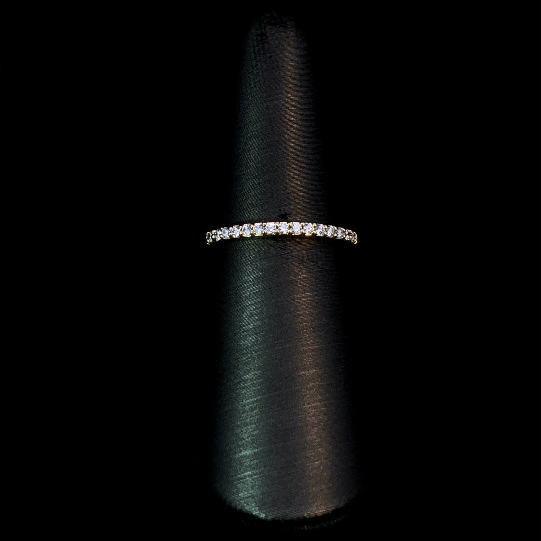 157882 - .20 ctw diamond band