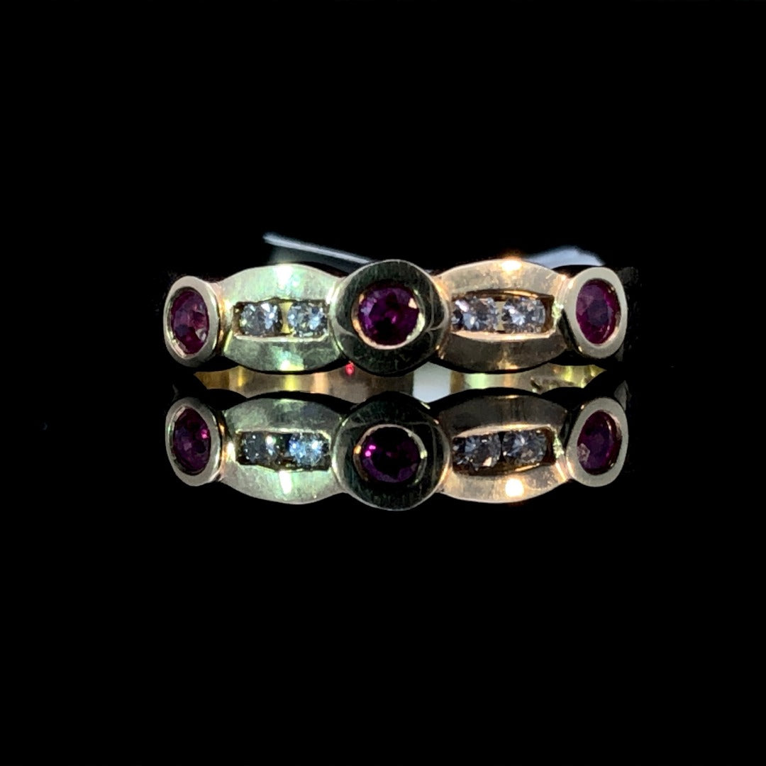 103223 - Ruby and Diamond Ring