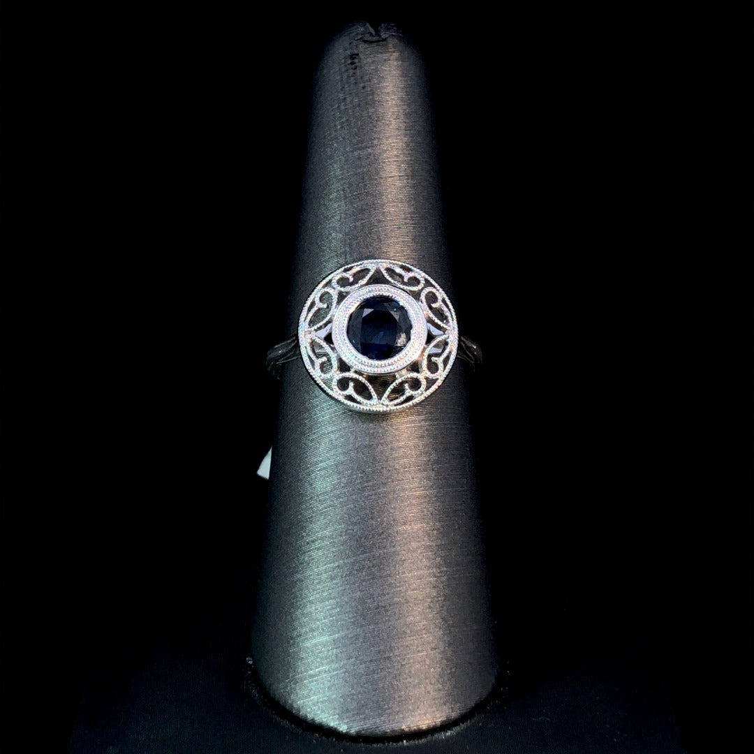 148374 - 1.10 ct sapphire ring