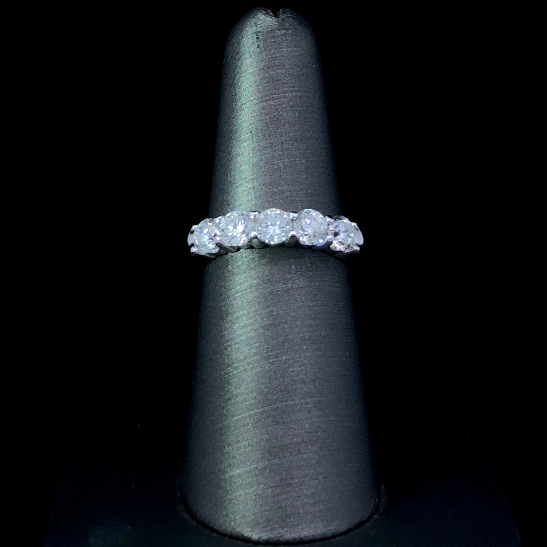 160981 - 1.50 ctw diamond band
