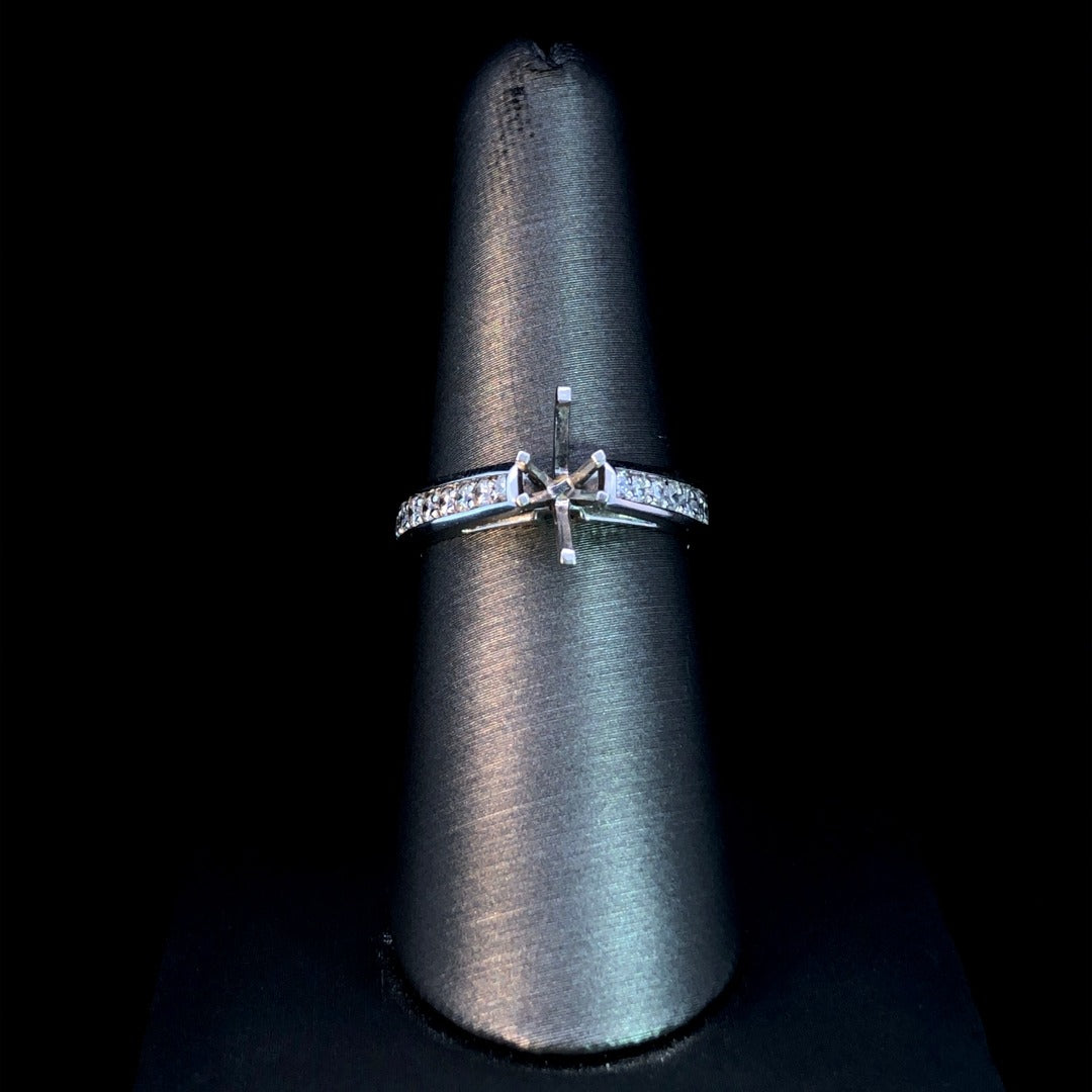 129942 - .85 ctw diamond semi mount