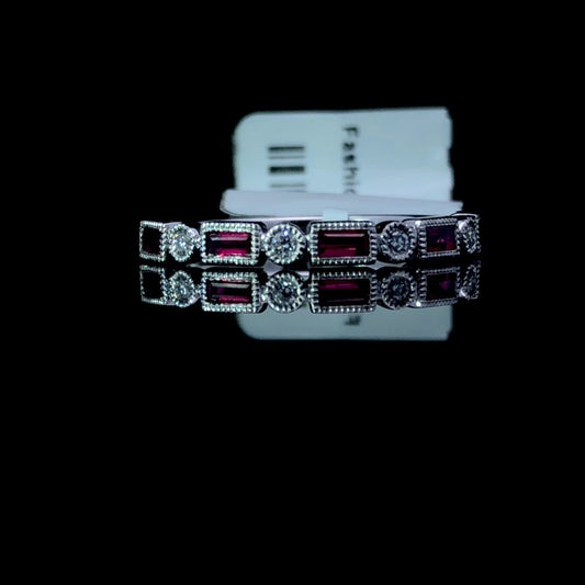 157685 - .43 ctw diamond and ruby ring