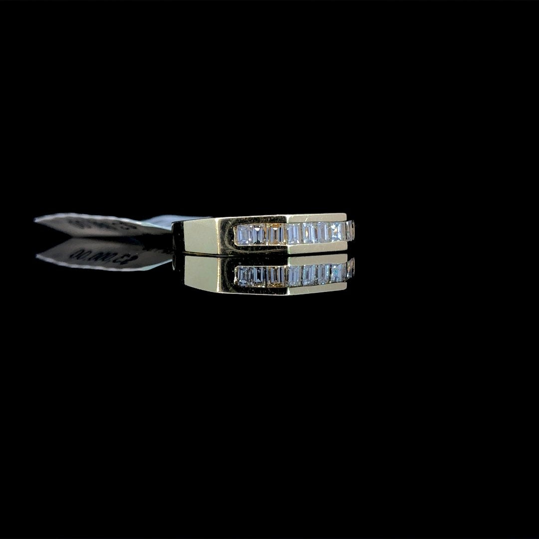104266 - .85 ctw diamond band
