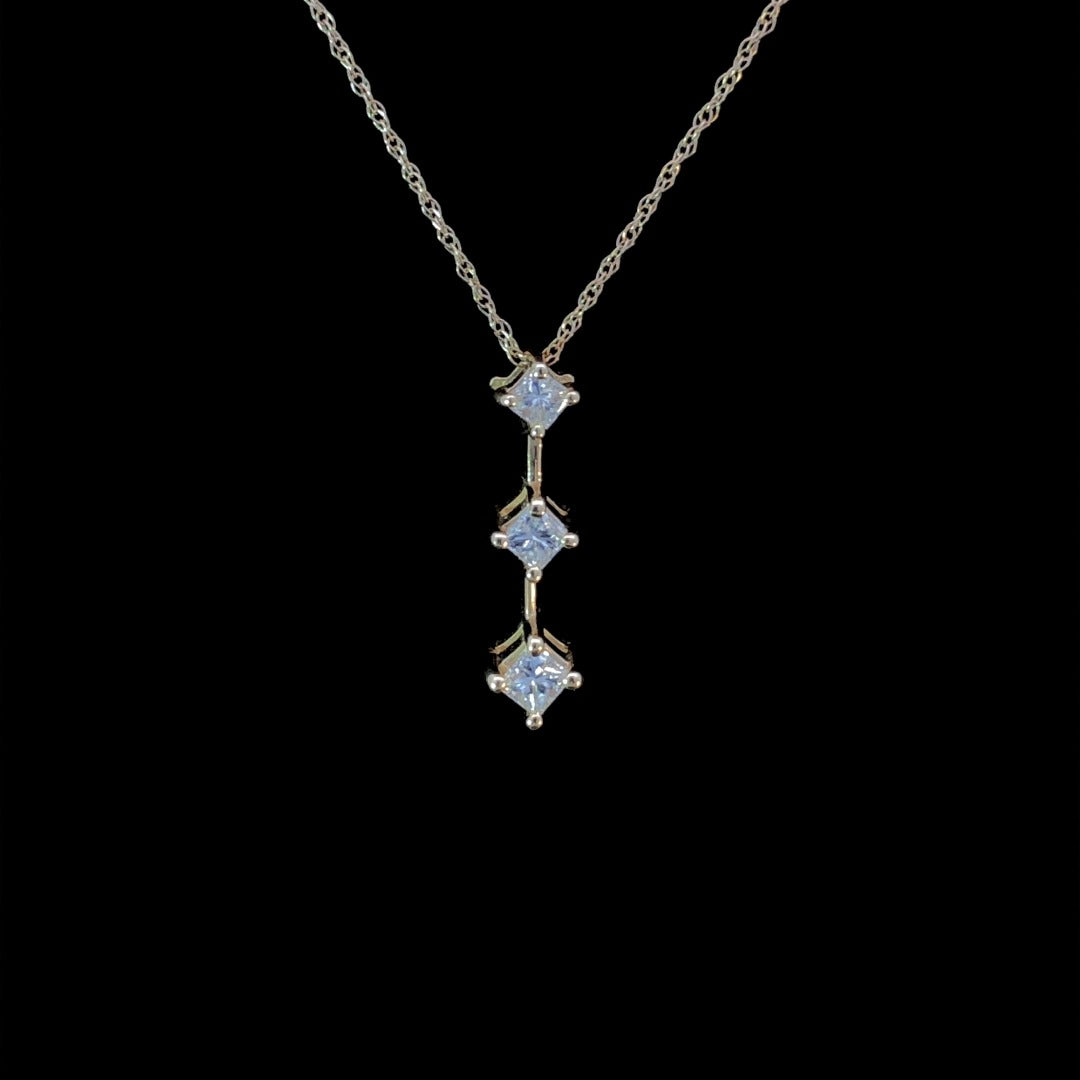 138853 - .28 ctw diamond pendant