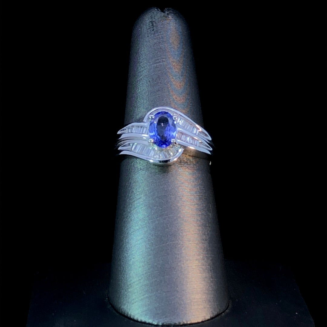 143615 - 1.15 ctw tanzanite and diamond ring