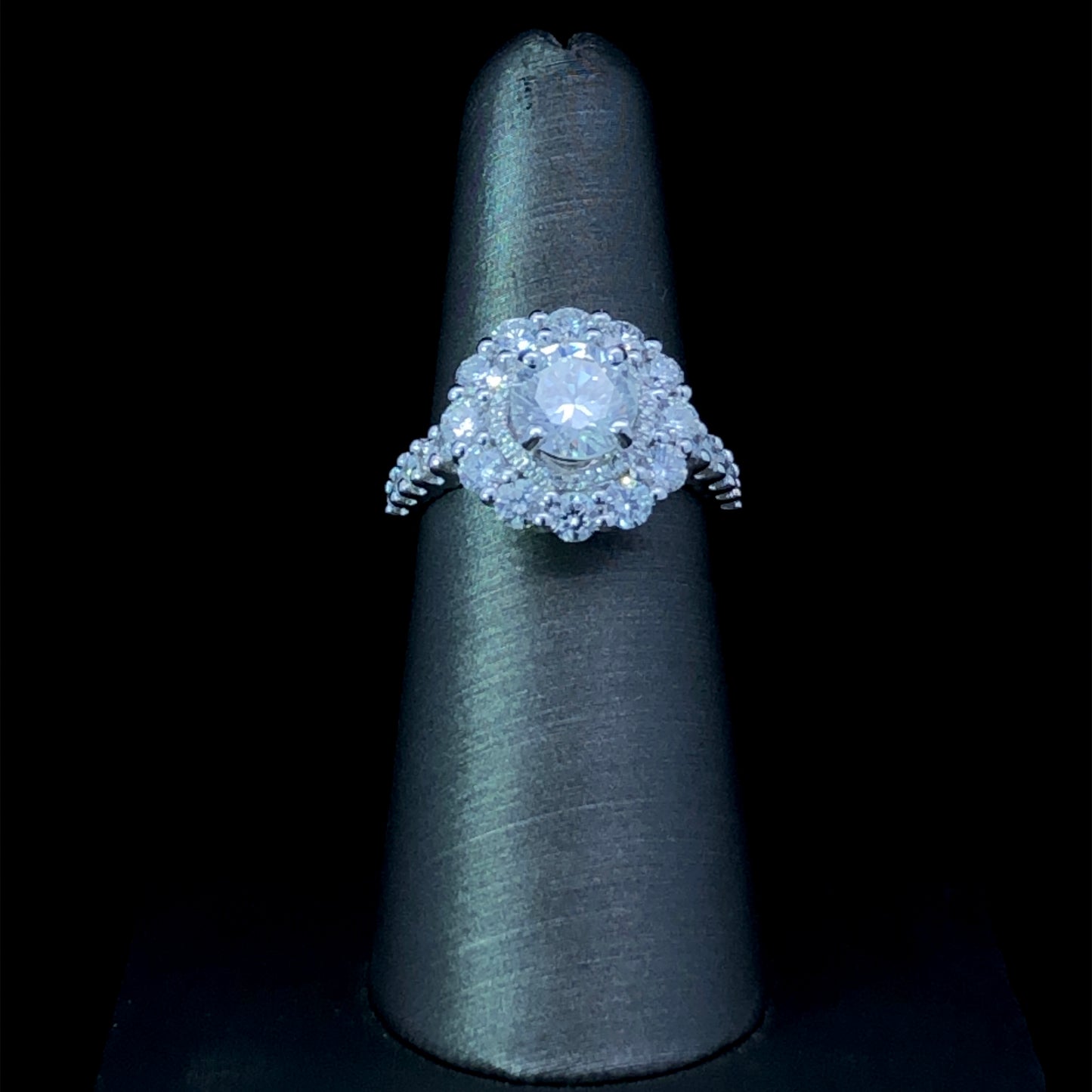 162206 - 2.85 ctw diamond ring