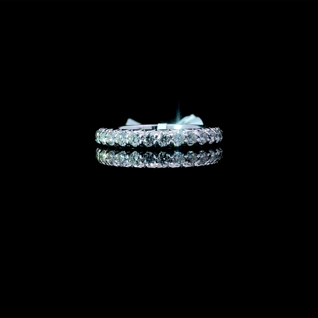 156212 - .66 ctw diamond band