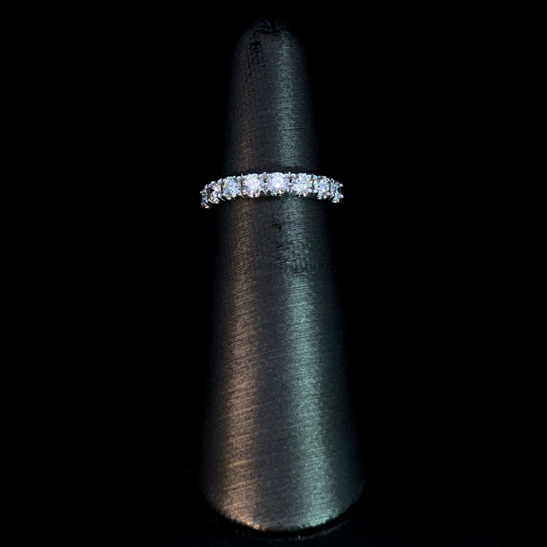 163170 - .55 ctw diamond band