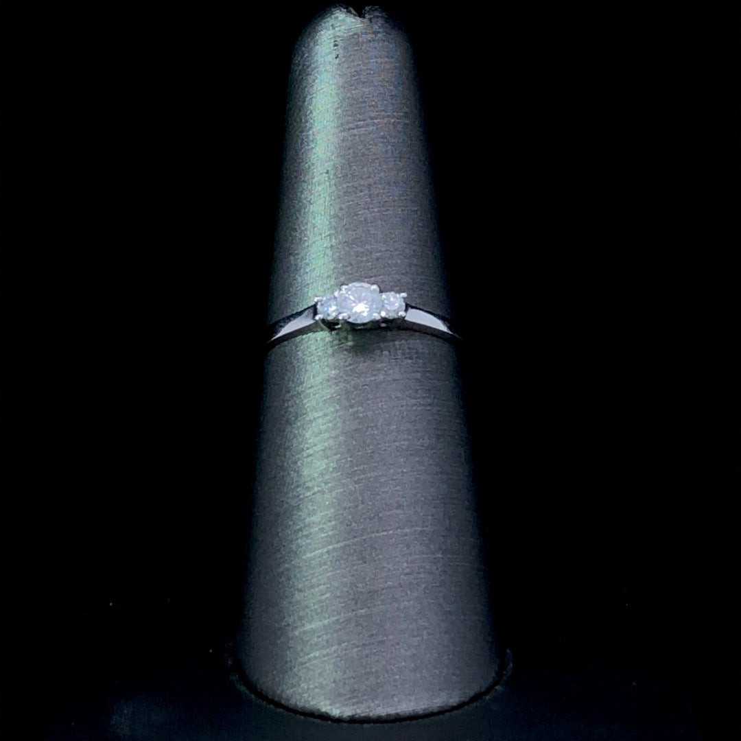 149832 - .26 ctw diamond ring