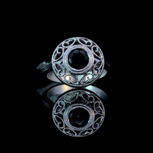 148374 - 1.10 ct sapphire ring