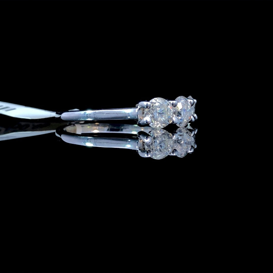 163159 - 1.50 ctw diamond ring
