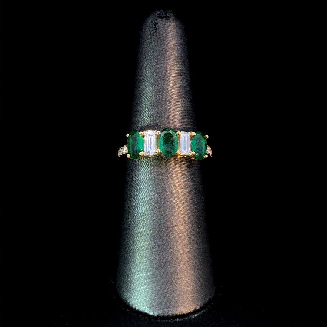 163126 - 1.69 ctw emerald and diamond ring