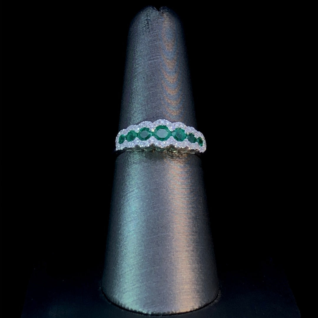 157682 - .90 ctw emerald and diamond ring