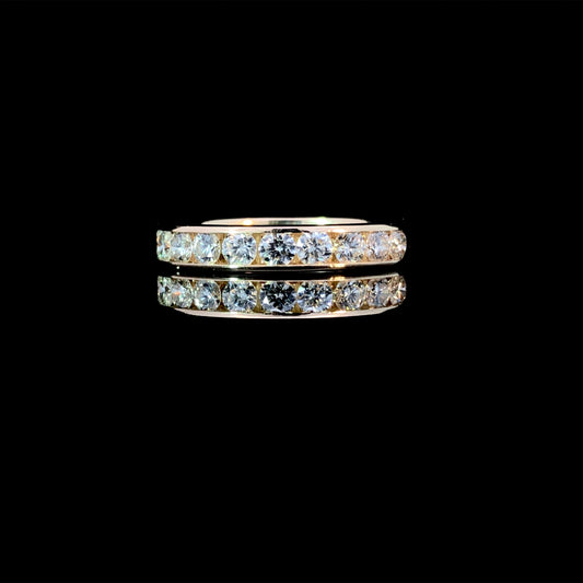 165648 - .90 ctw diamond band
