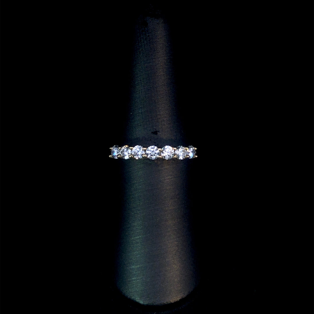 164988 - .76 ctw diamond band