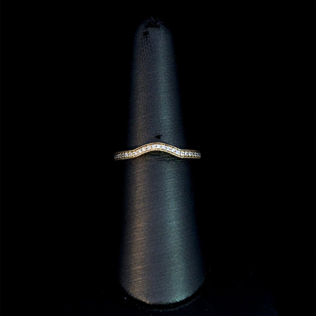 148166 - .14 ctw diamond band