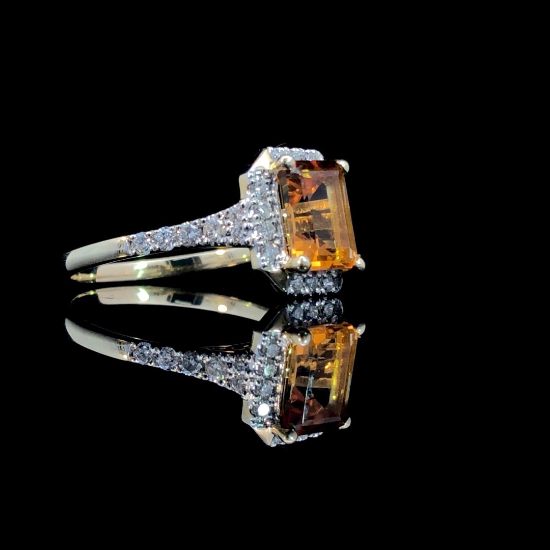 164131 - 1.70 ctw citrine and diamond ring