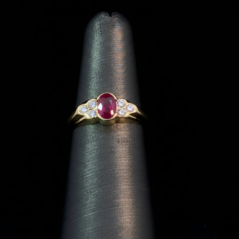 100040 - 23 ctw diamond and ruby ring