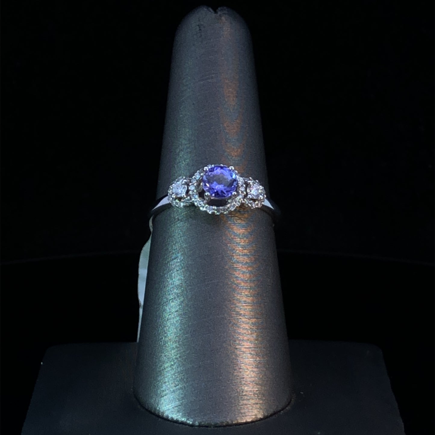 158791 - .25 ctw tanzanite and diamond ring
