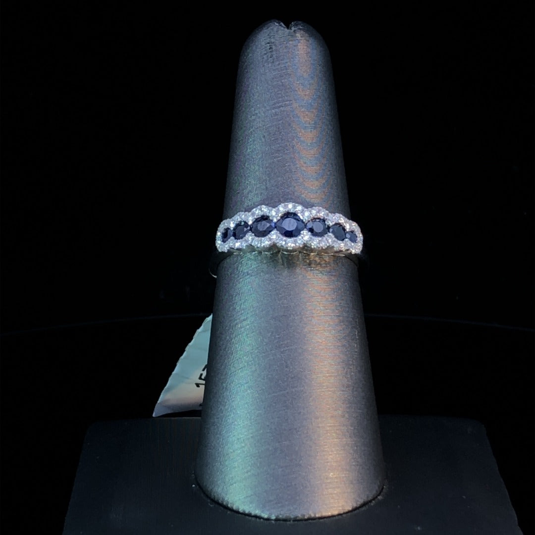 157681 - 1.07 ctw sapphire and diamond ring