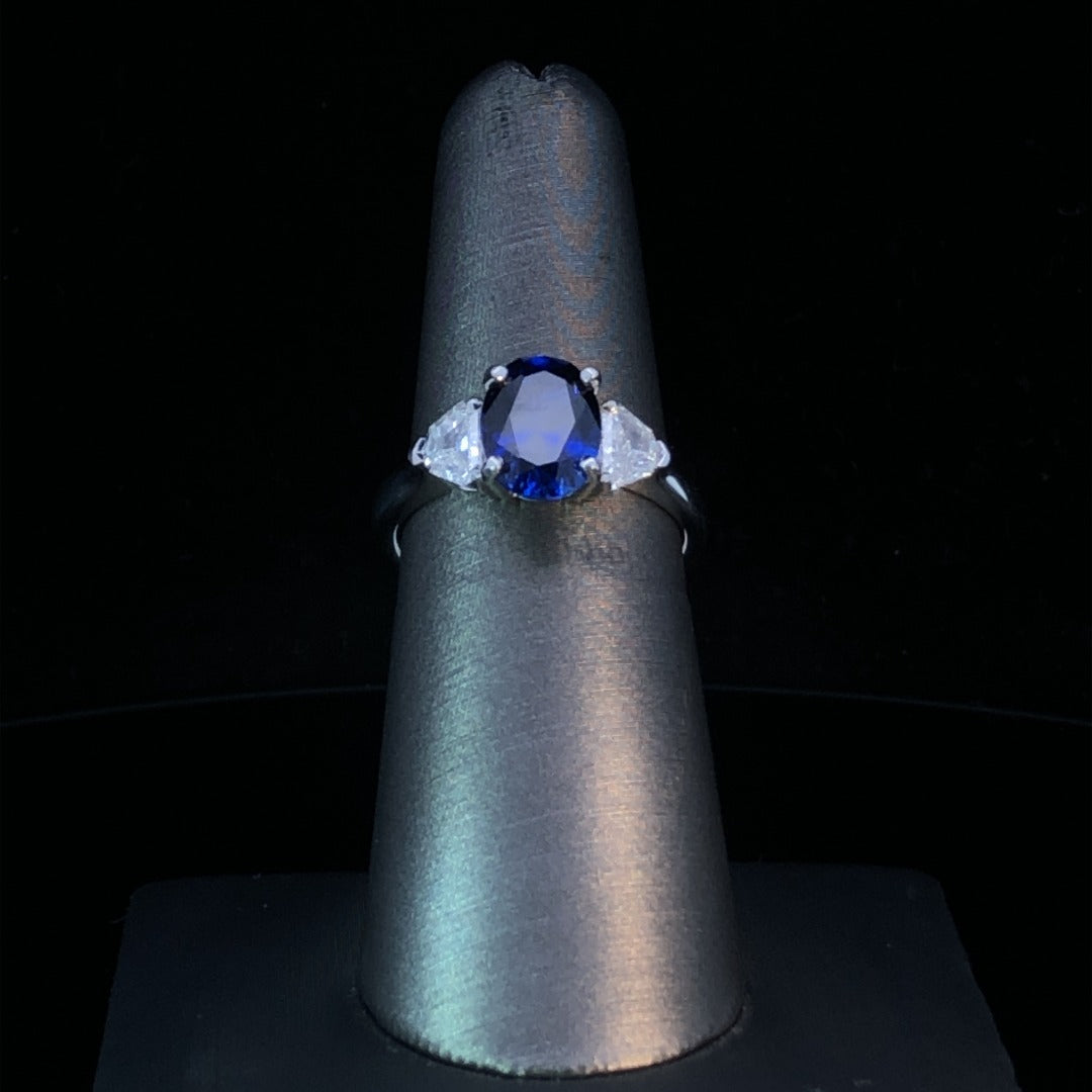 161371 - .61 ctw diamond and sapphire ring