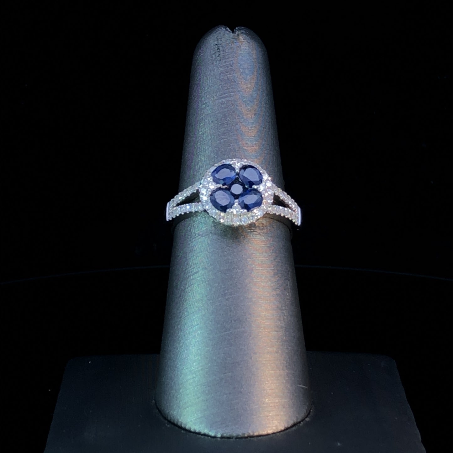 158803 - Sapphire and diamond ring