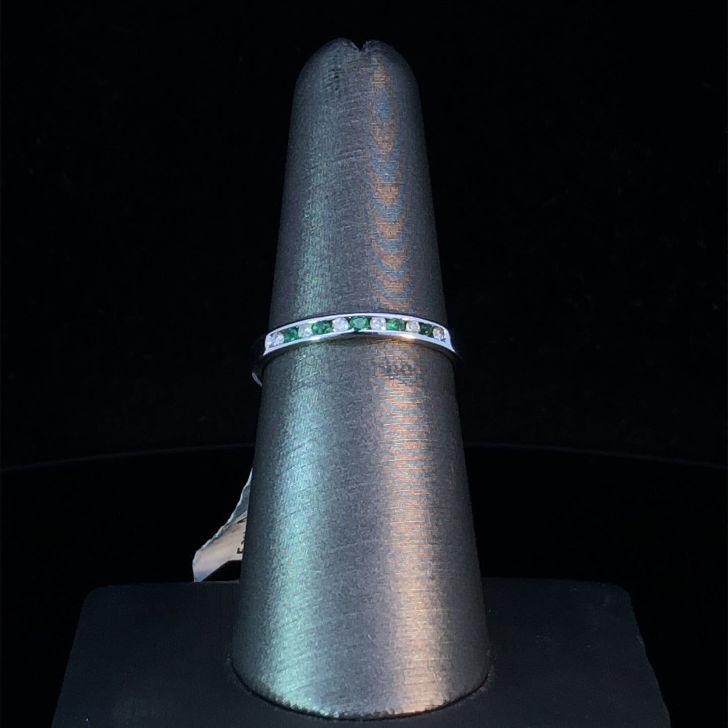 149154 - .14 ctw emerald and diamond ring