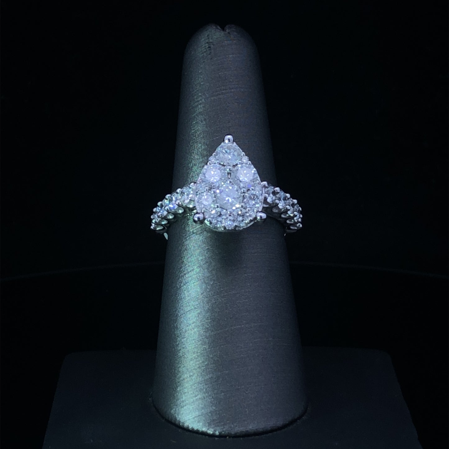 160289 - 2.16 ctw diamond ring