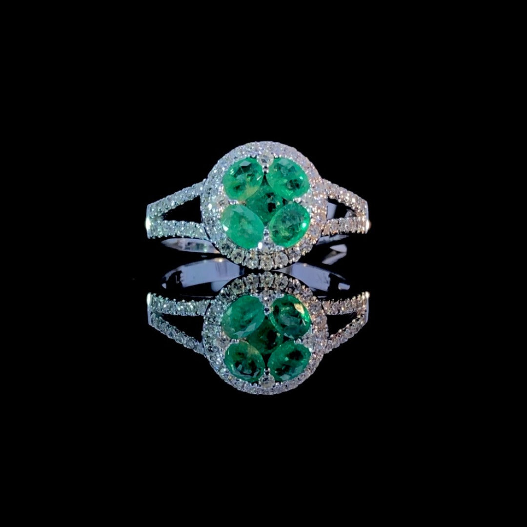 158906 - .33 ctw emerald and diamond ring