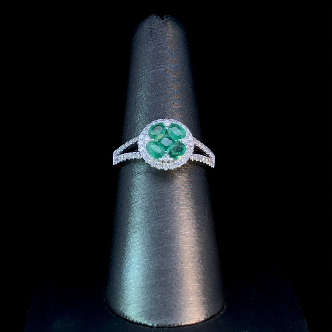 158906 - .33 ctw emerald and diamond ring