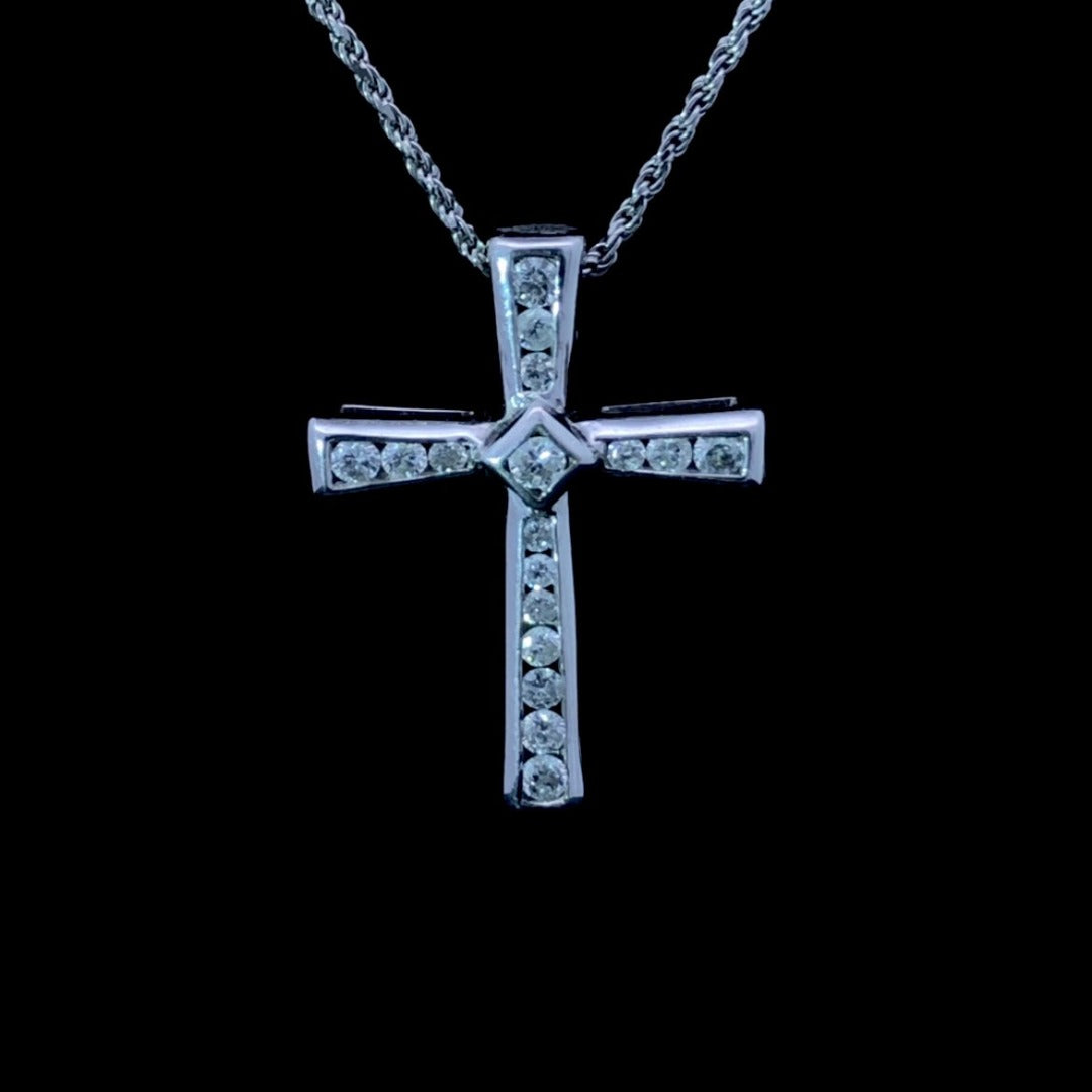 136576 - .50 ctw diamond pendant