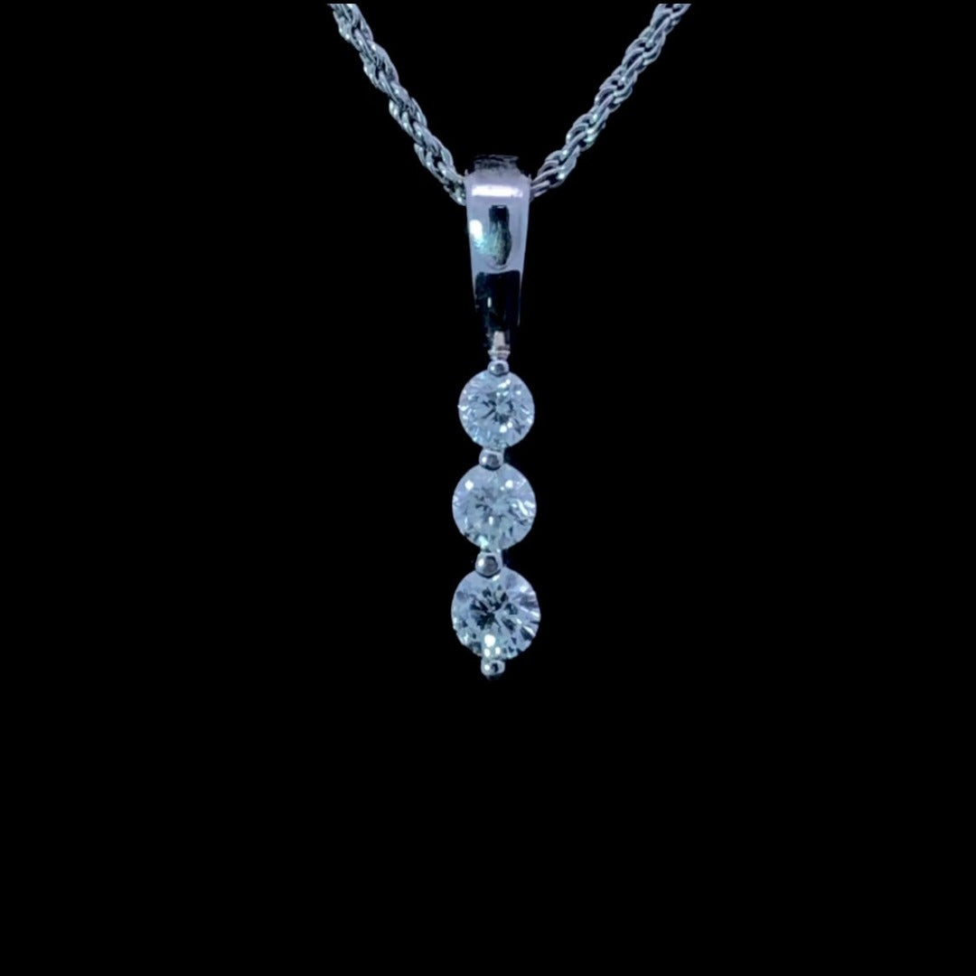 131722 - .50 ctw diamond pendant