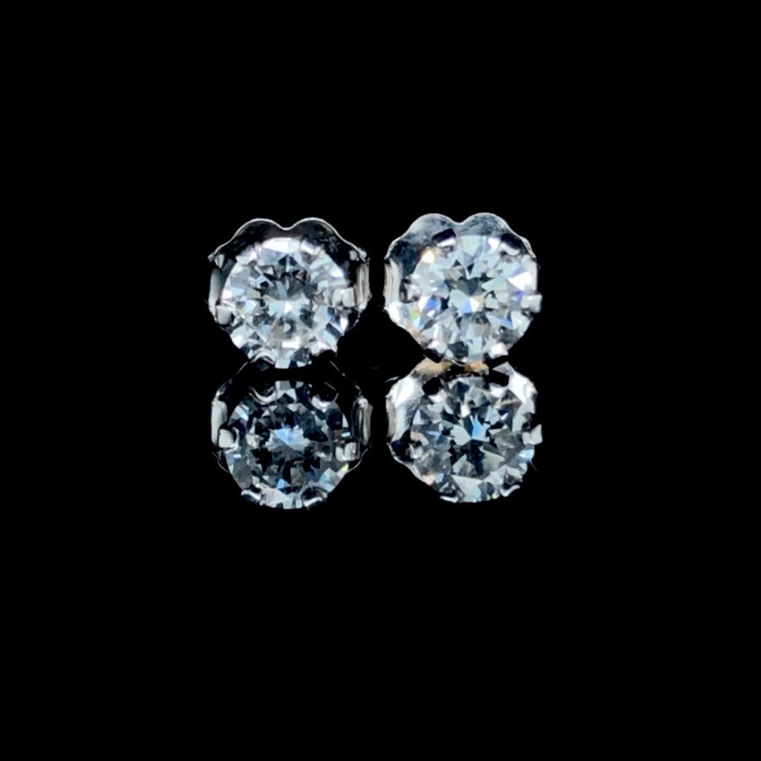 115956 - .65 ctw diamond earrings