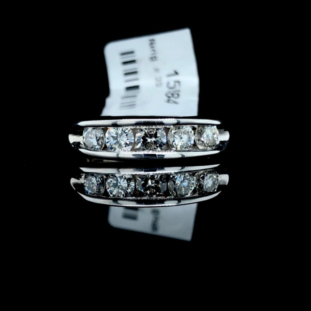 159784 - .89 ctw diamond band