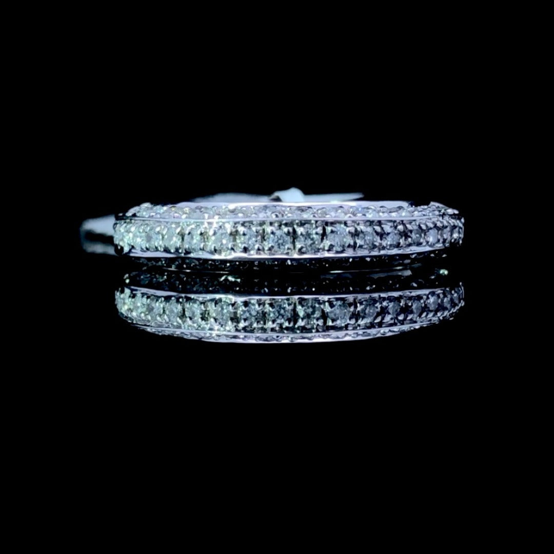 125385 - .75 ctw diamond band
